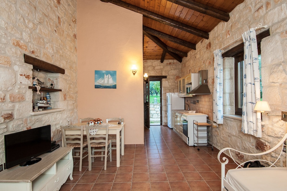 KAVOS PSAROU VILLAS 31/50