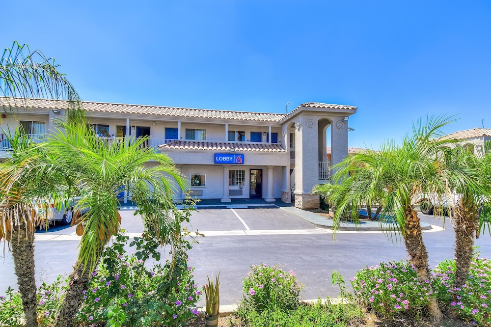 Motel6 Menifee, CA 9/71