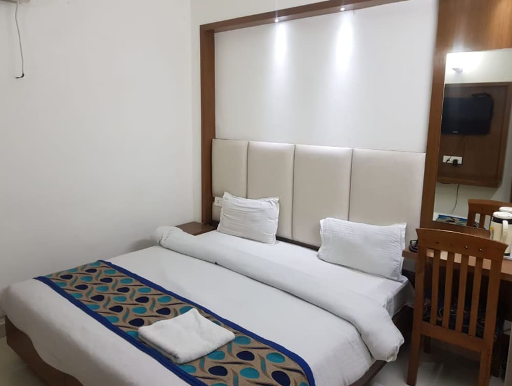 HOTEL DOON REGENCY 13/41