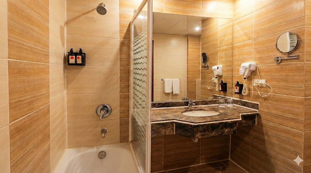 غرفة عائلية بسرير بطابقين وسرير كوين، Regency Plaza Aqua Park Spa Resort 10/10