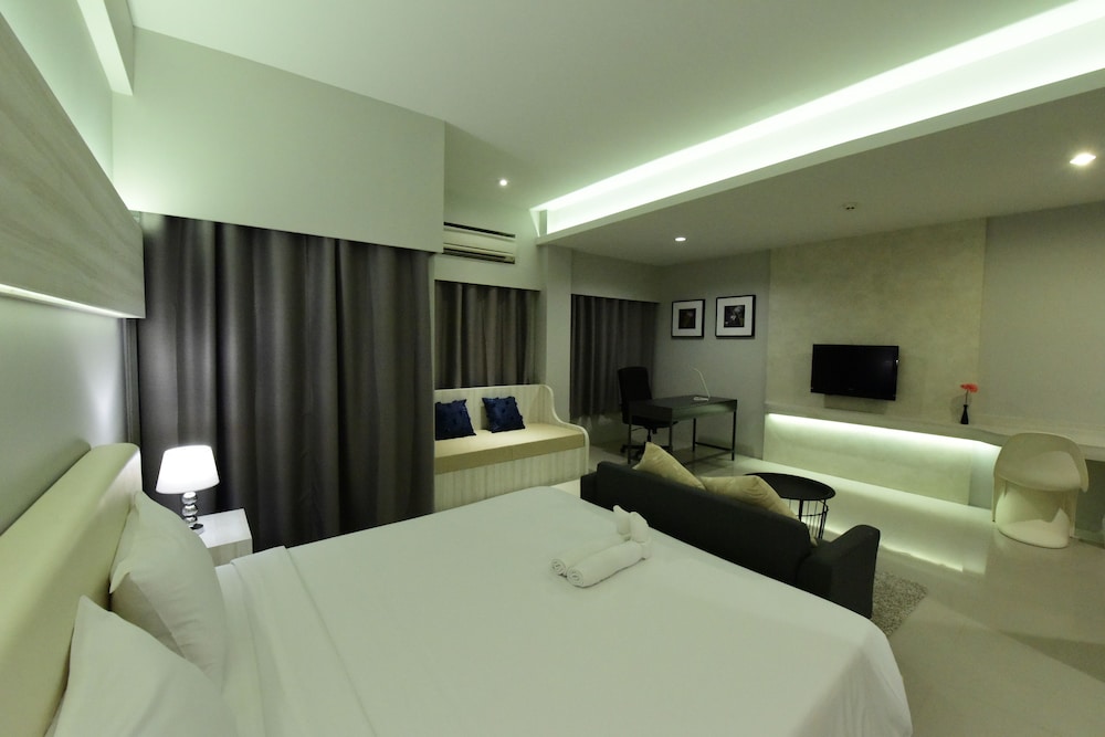 Trendy Hotel 15/44