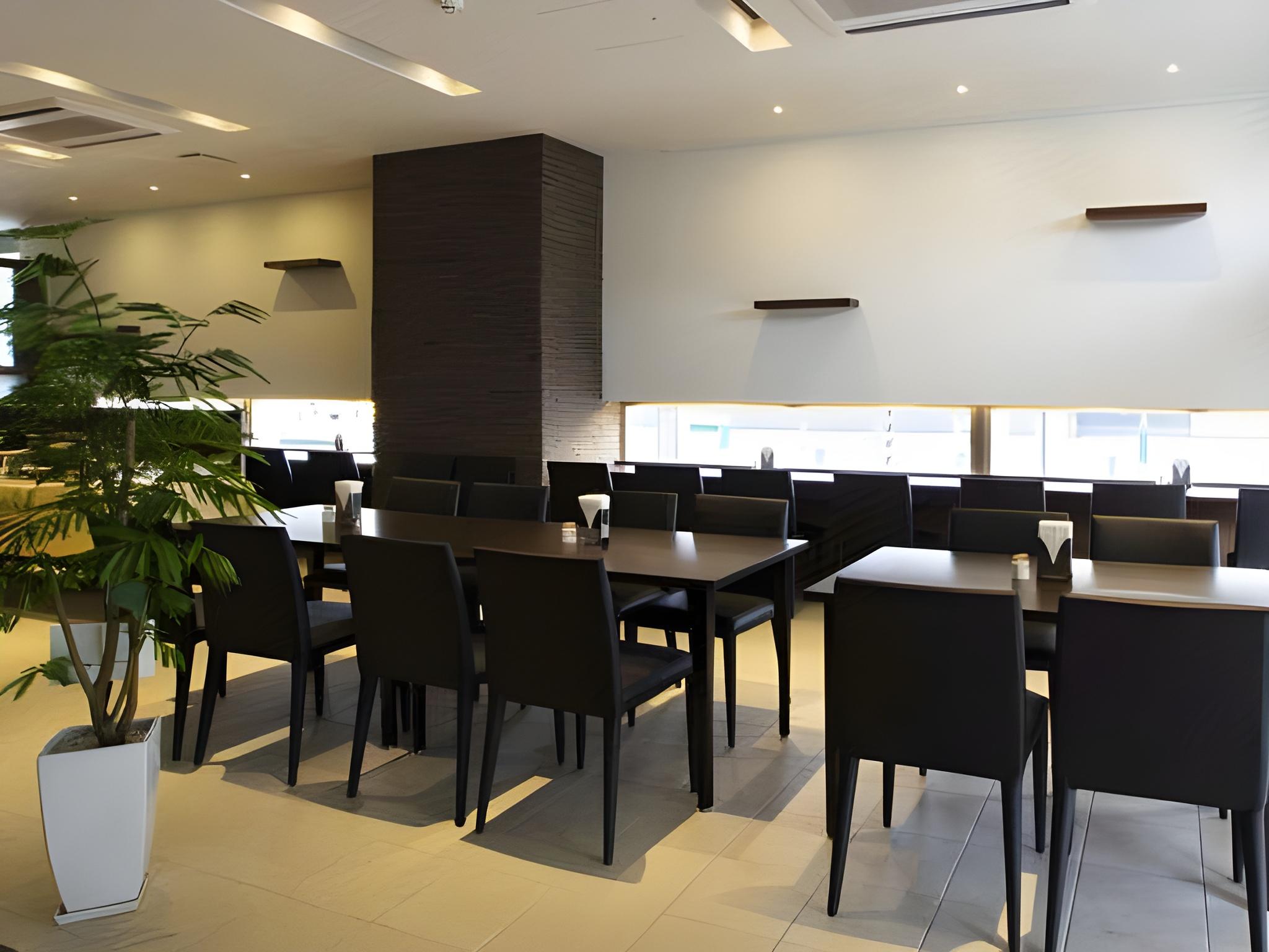Iwamizawa Hotel 5 Jo 26/30