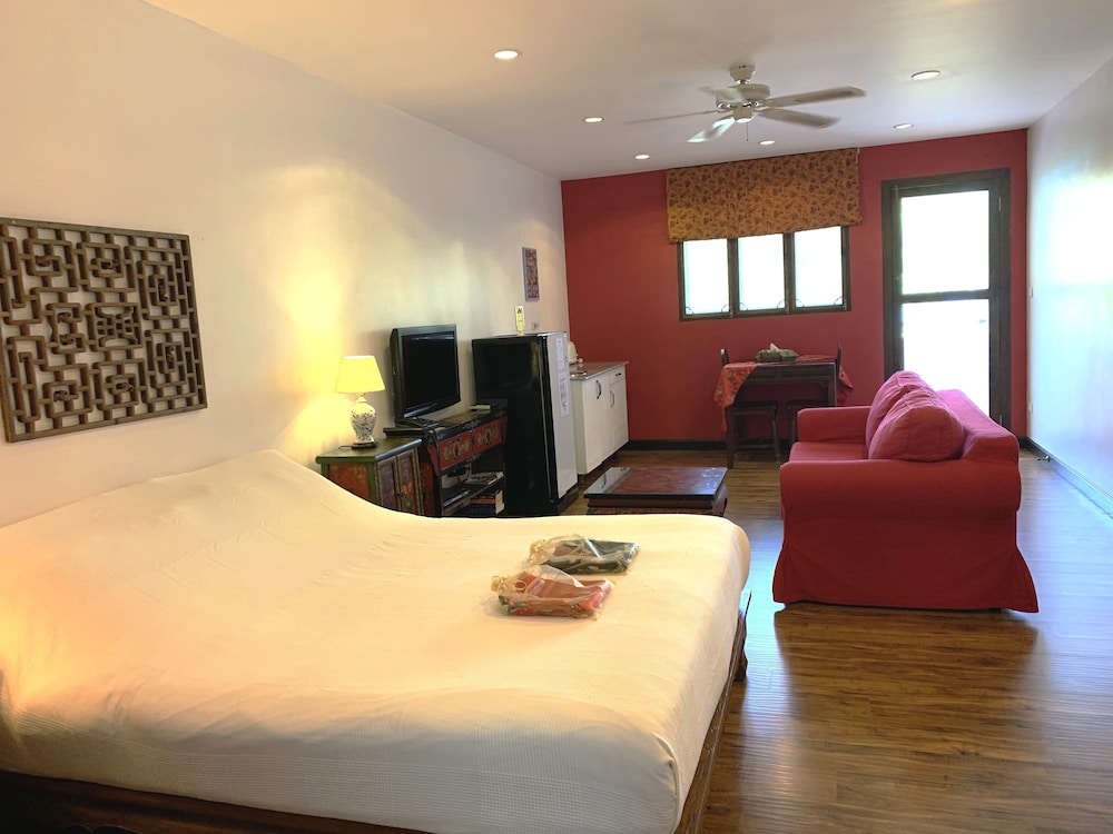 Baan Talay Chine Boutique Resort 50/70