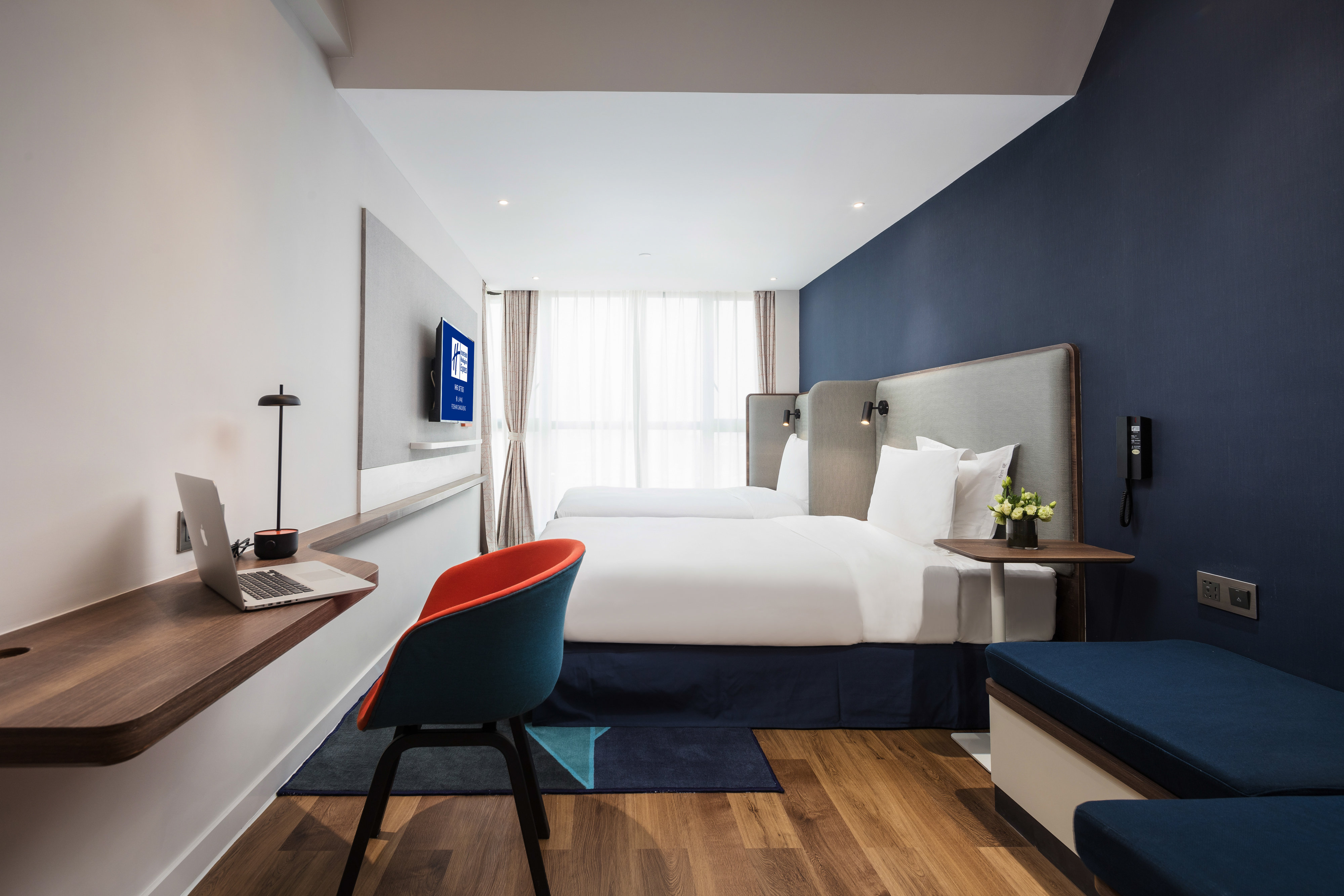 غرفة قياسية بسريرين منفصلين، Holiday Inn Express Foshan Chancheng 2/2