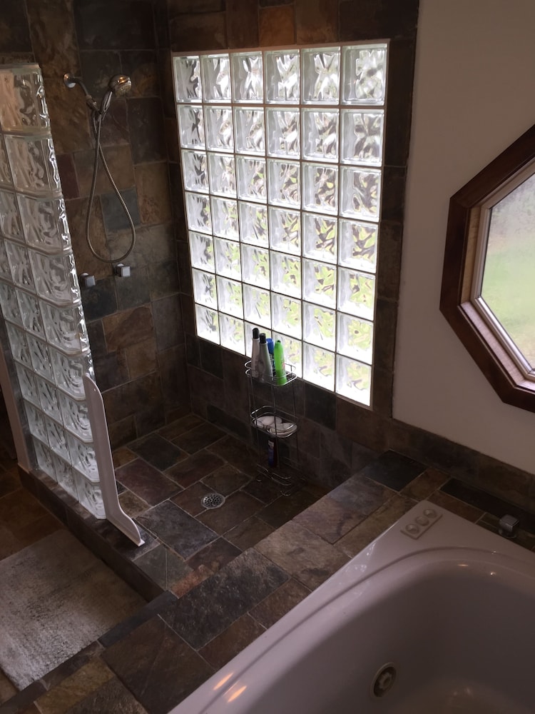 Volcano Acres Ranch Bed and Breakfast 36/75