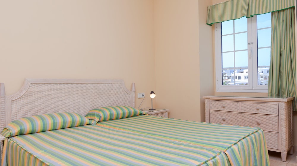 Apartamentos LIVVO Coloradamar 6/24