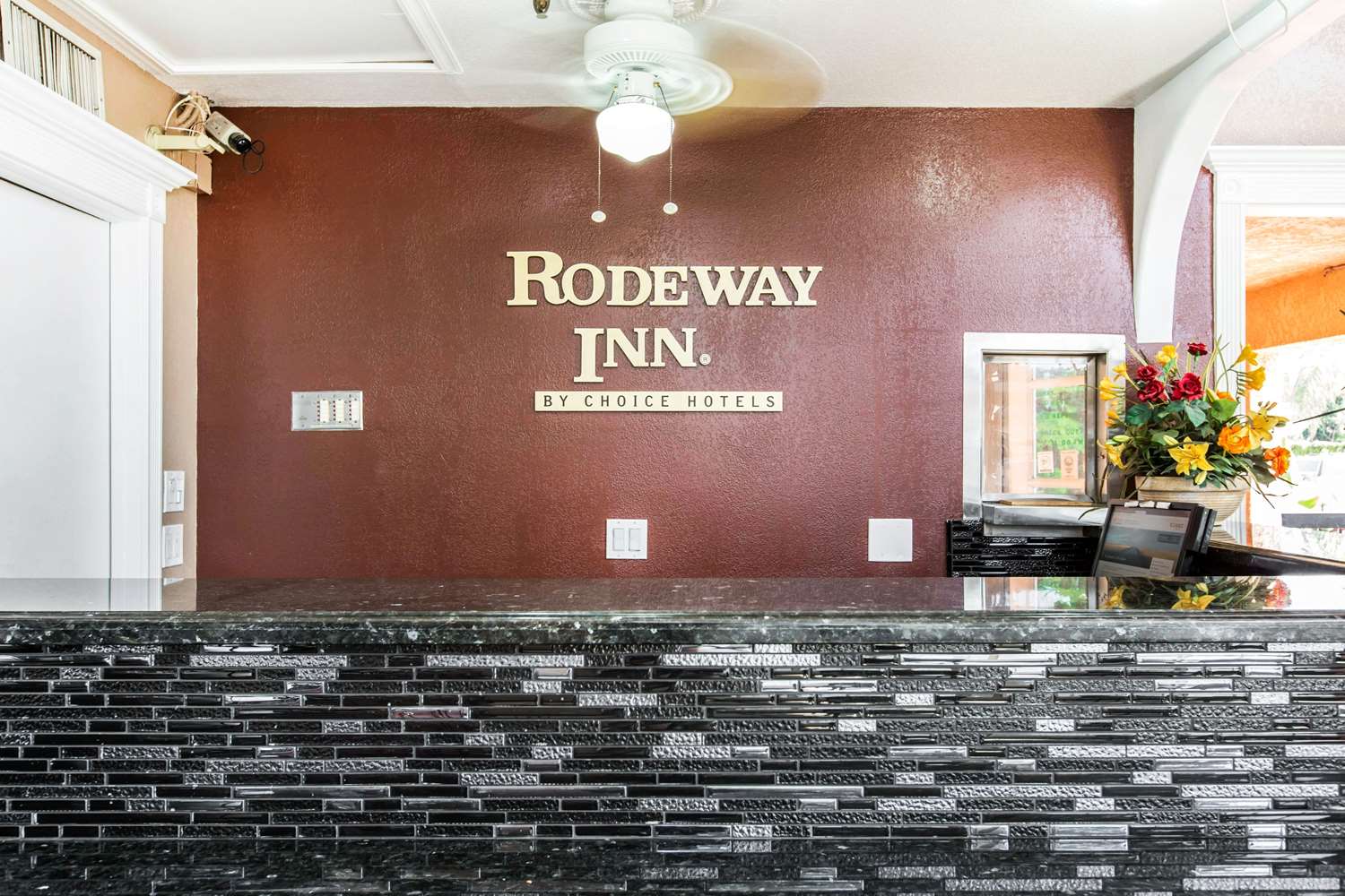 Rodeway Inn Cypress - Buena Park 8/32
