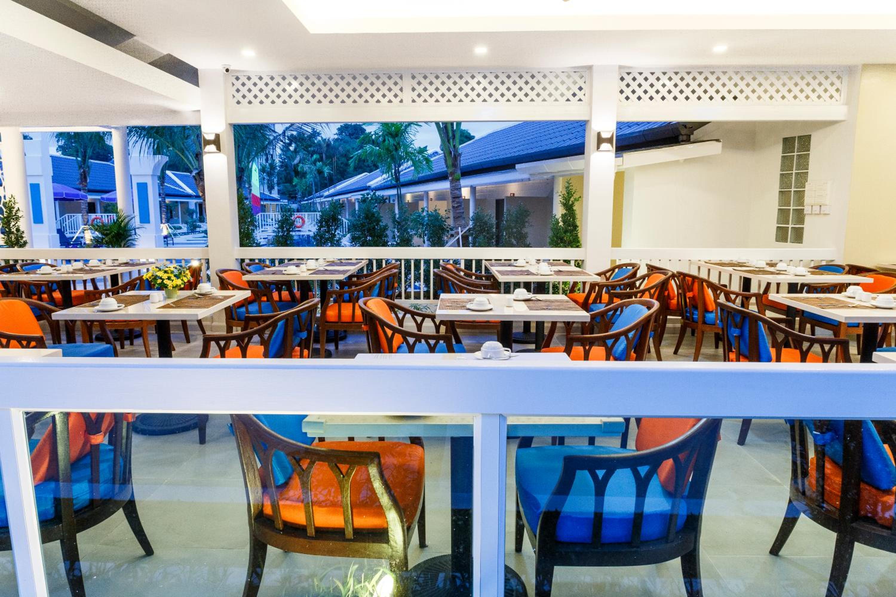 Tuana Hotels Brook Pool Access 32/50