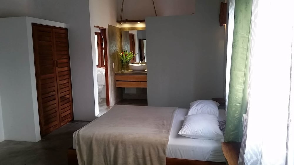 Caribe, Deluxe, 2 Queen Beds