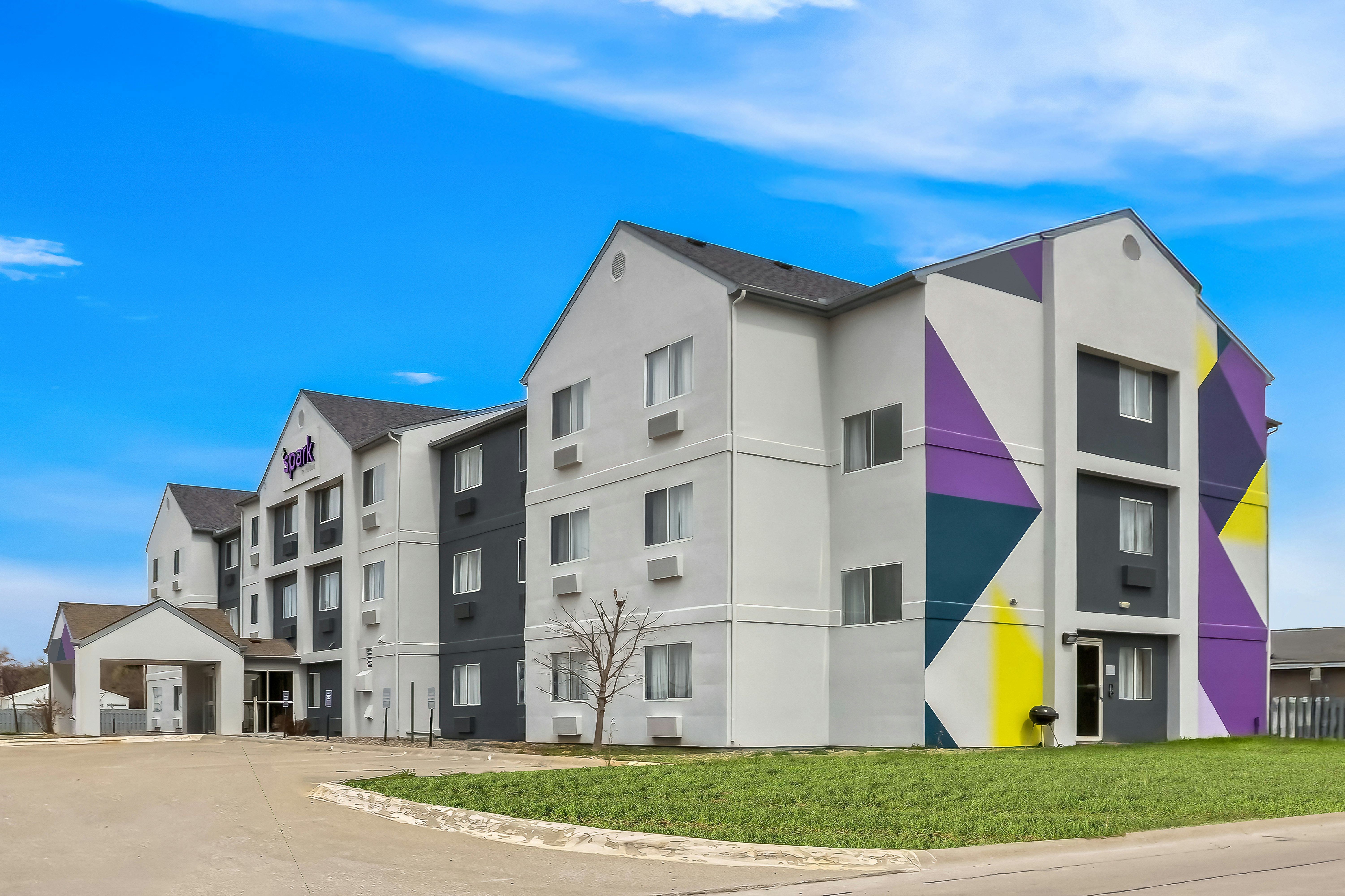 Spark by Hilton Moline Quad Cities 4/23