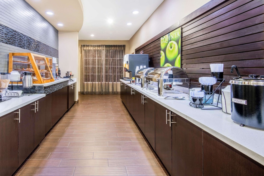 La Quinta Inn & Suites by Wyndham Clinton Historic Route 66 34/48