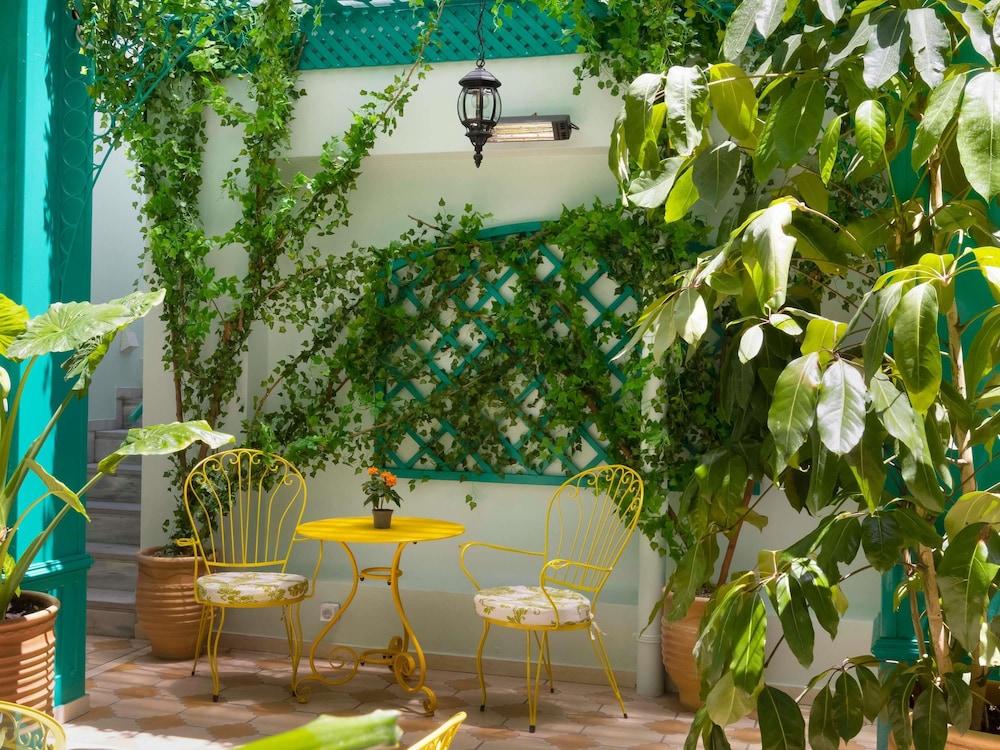 Ibis Styles Athens Routes 44/49