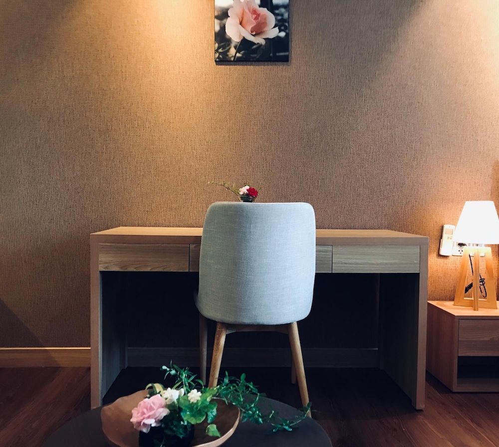 Moon Hotel & Apartment 30/75