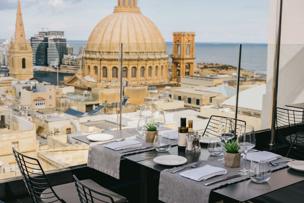 EMBASSY VALLETTA 49/63