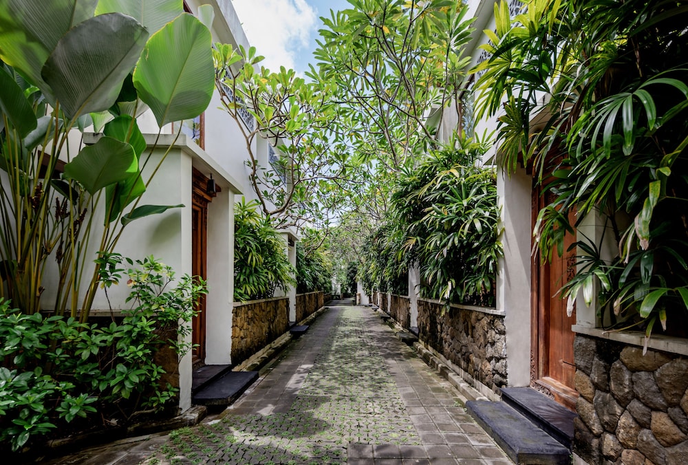 VILLA KAYU RAJA 66/69