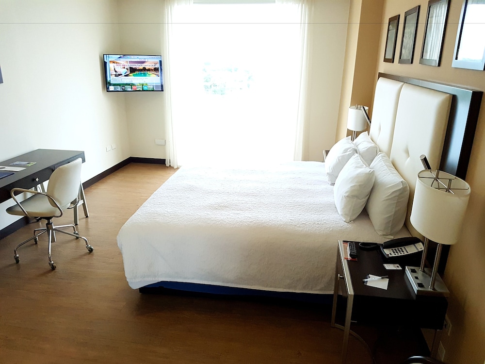 Hampton By Hilton Santa Cruz Equipetrol 18/56