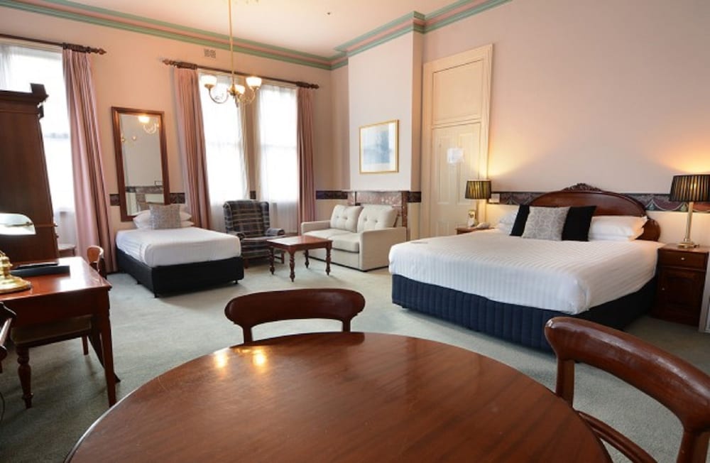 Hotel Shamrock 24/70