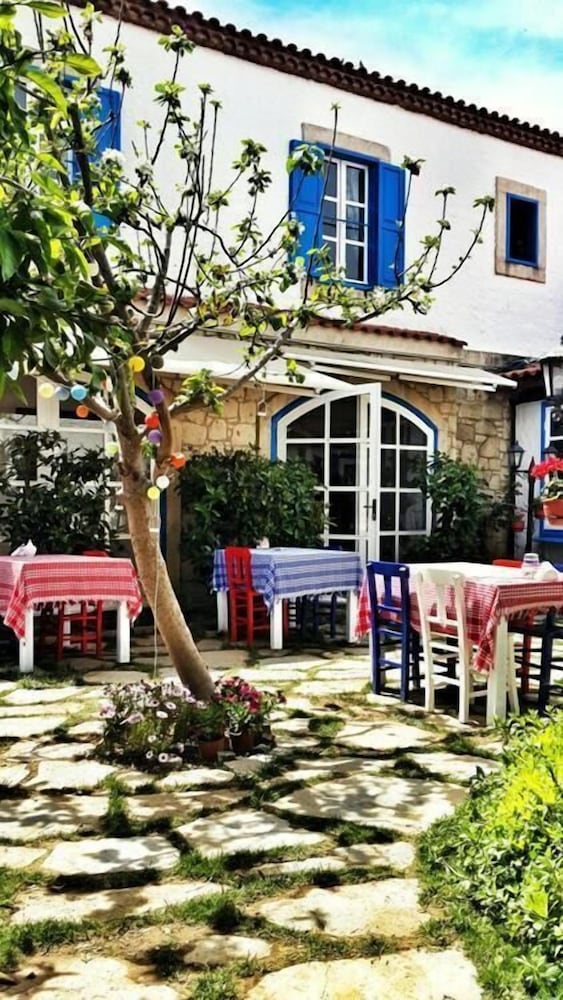 Alacati Gaia Otel 46/50