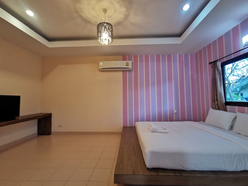 Thai Crystal Resident 10/50