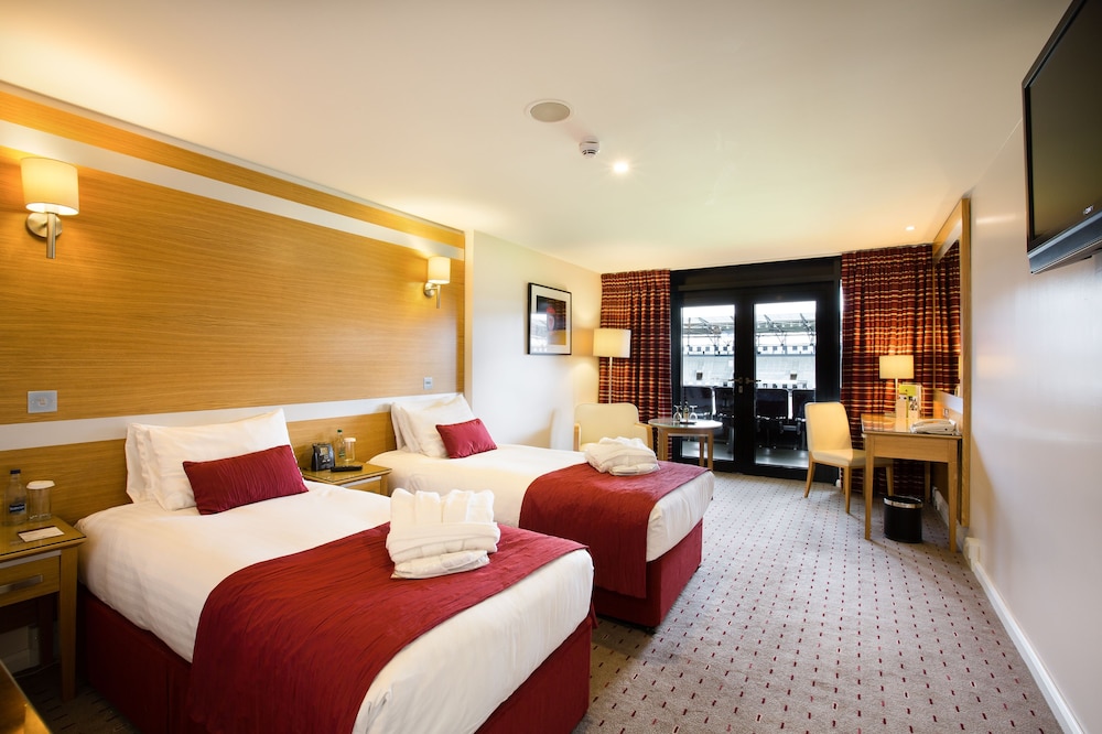 Doubletree By Hilton Milton Keynes 27/83