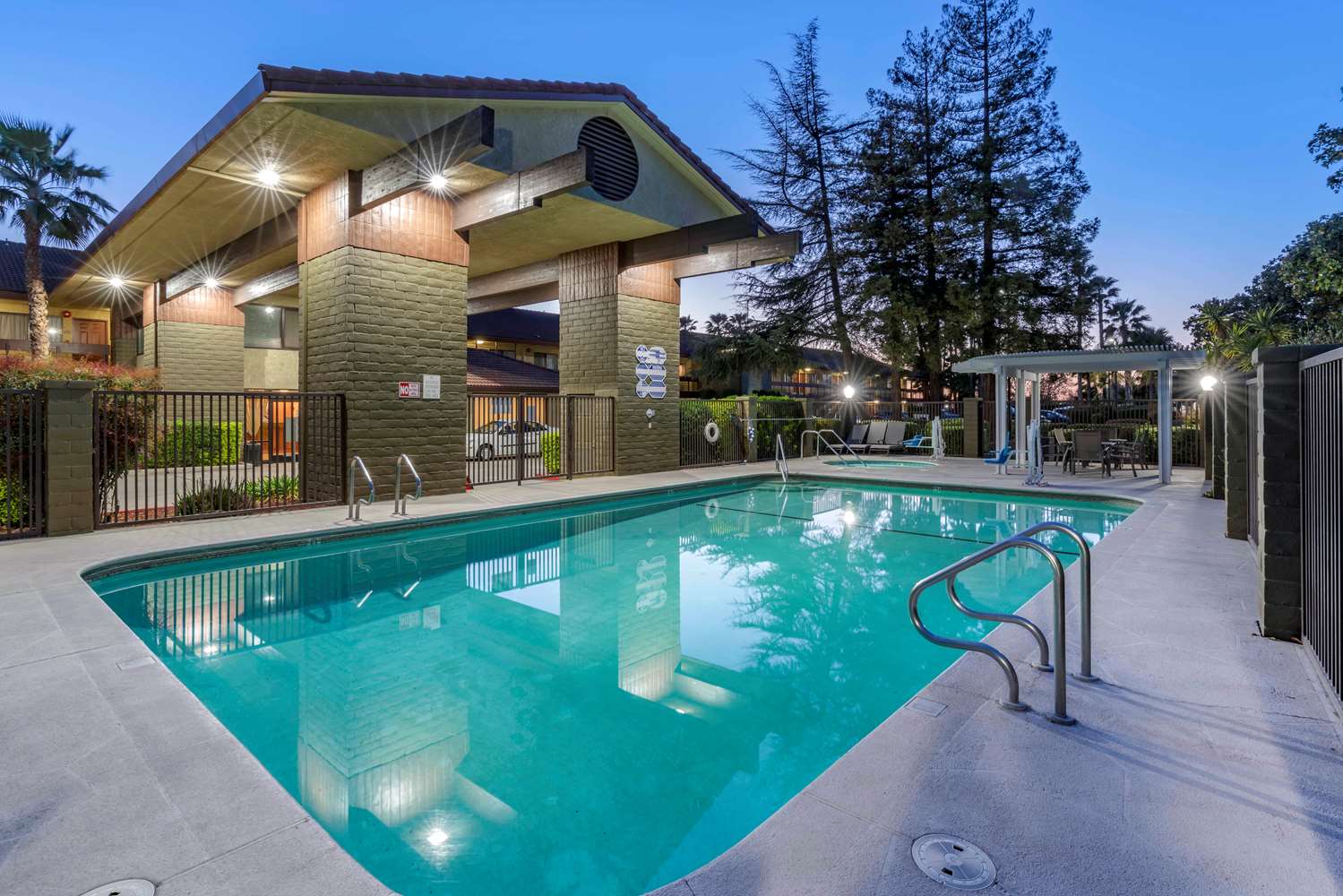 Best Western Orchard Inn 4/31