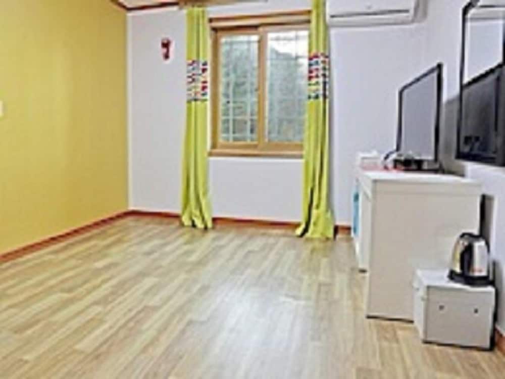 Jeongdongjin Motel 18/25