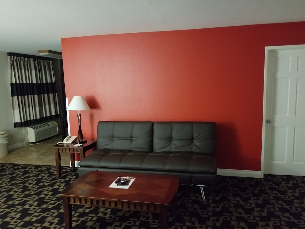 Ramada By Wyndham Oceanside 21/30
