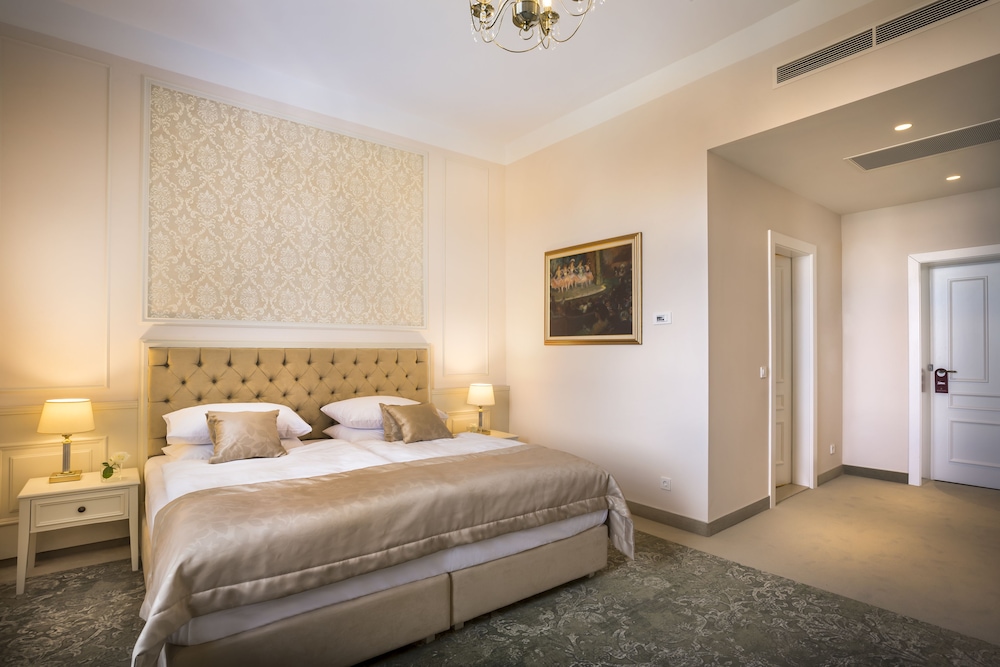 Hotel Bellevue 16/50