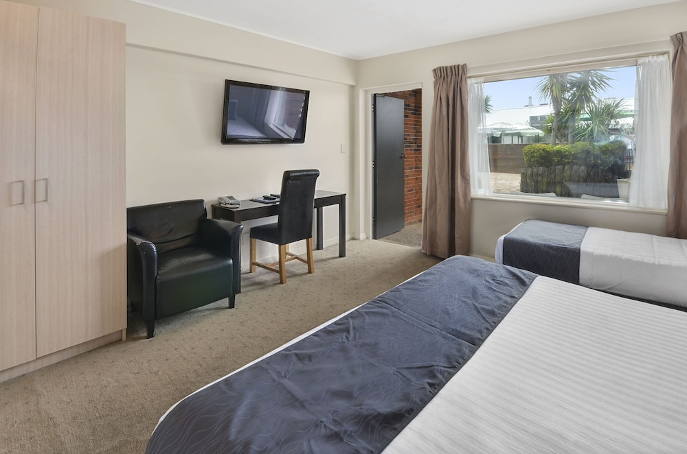 Poenamo Hotel 27/62