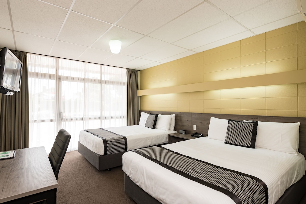 Heartland Ambassador Hotel Hamilton 19/49