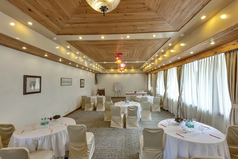 Club Mahindra Resort - Shimla, Himachal Pradesh 32/55
