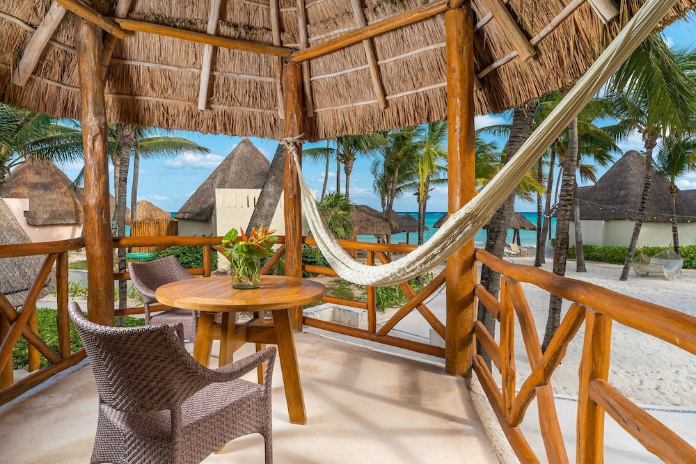 Mahekal Beach Resort 40/48