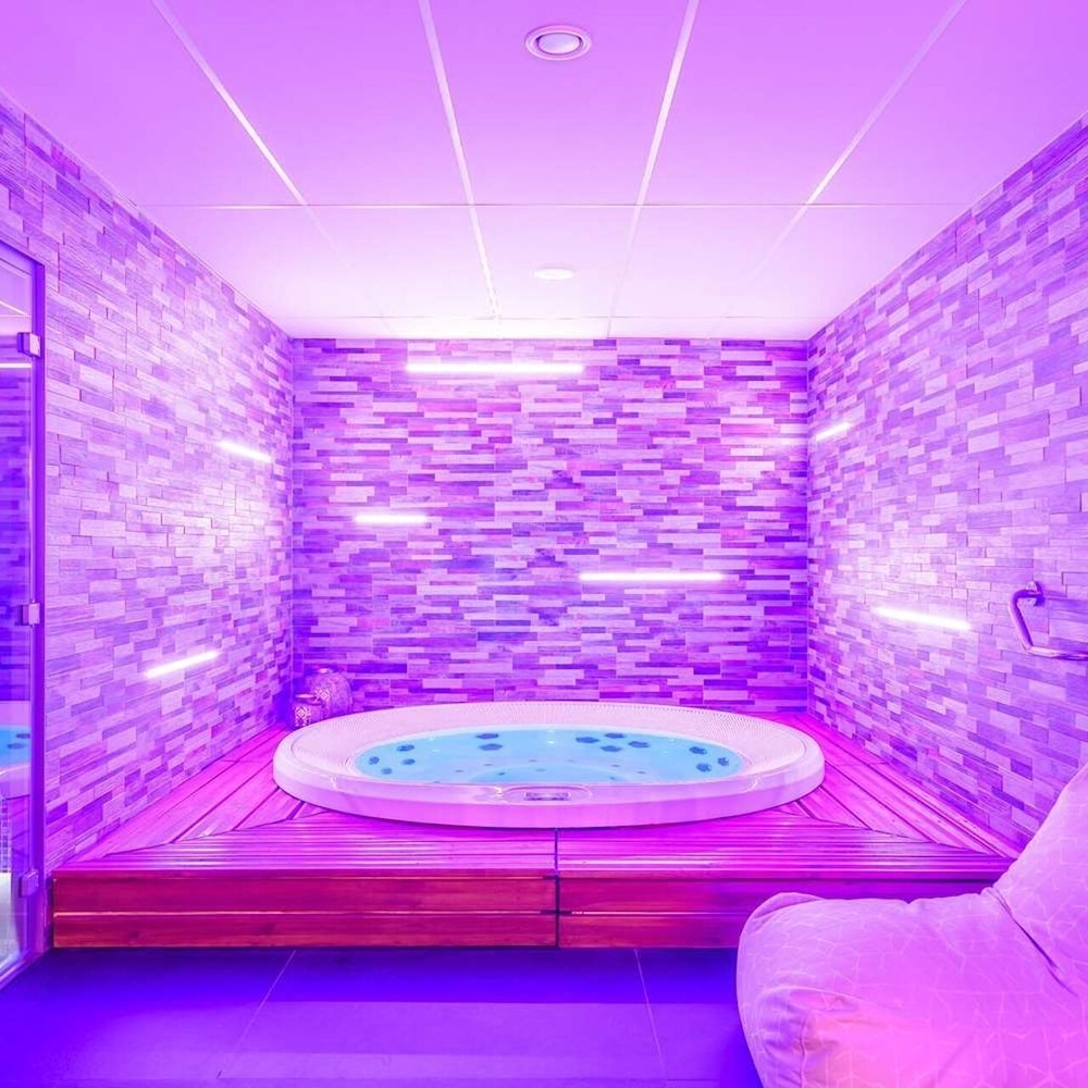 Kyriad Prestige Amiens Poulainville Hotel and SPA 21/40