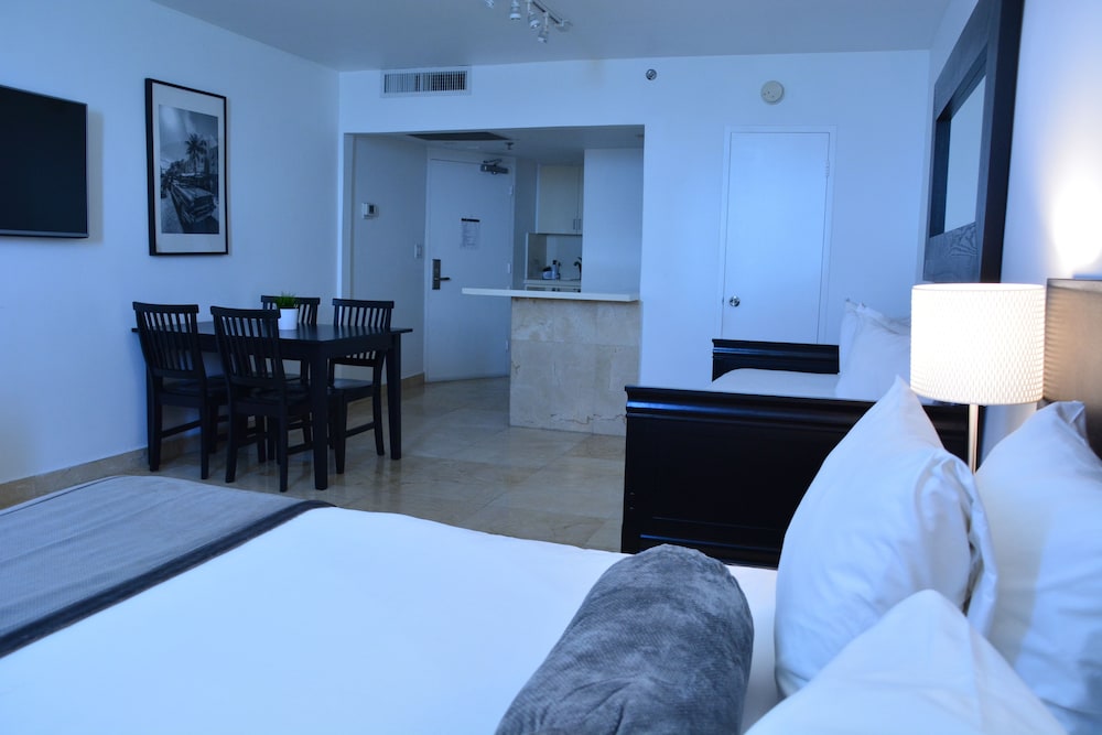 New Point Miami 32/54