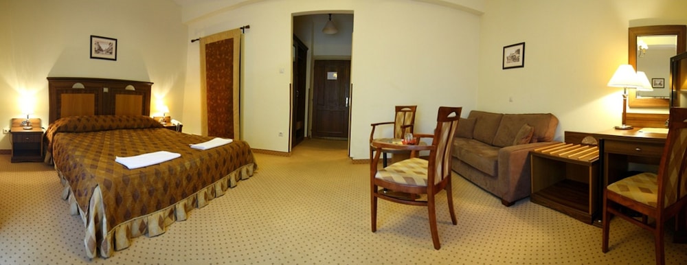 Old Miskolcz Hotel & Restaurant 27/34