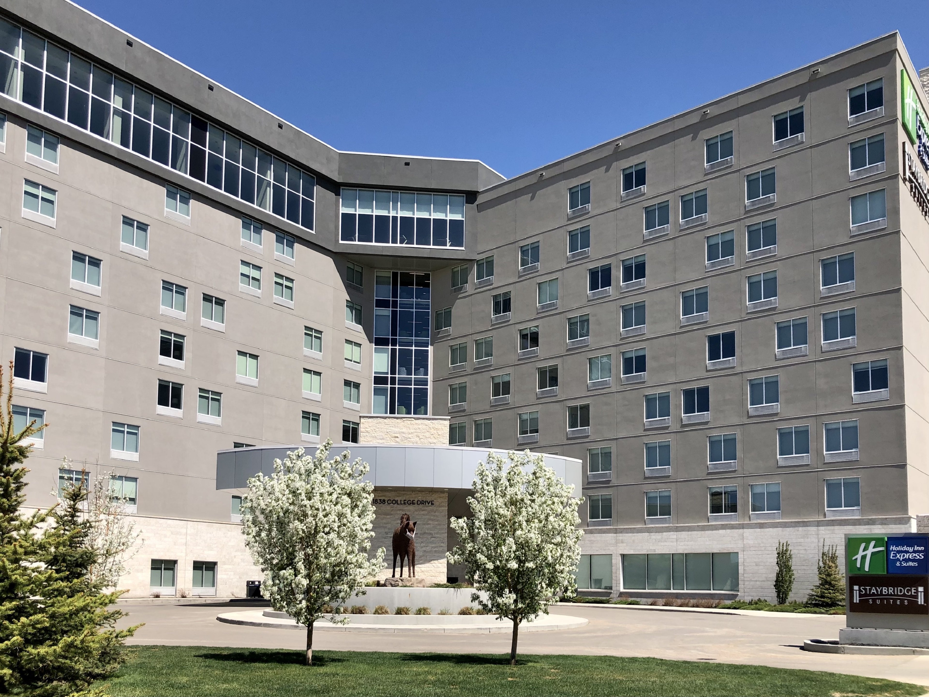 Holiday Inn Express Suites Saskatoon East University 6/78