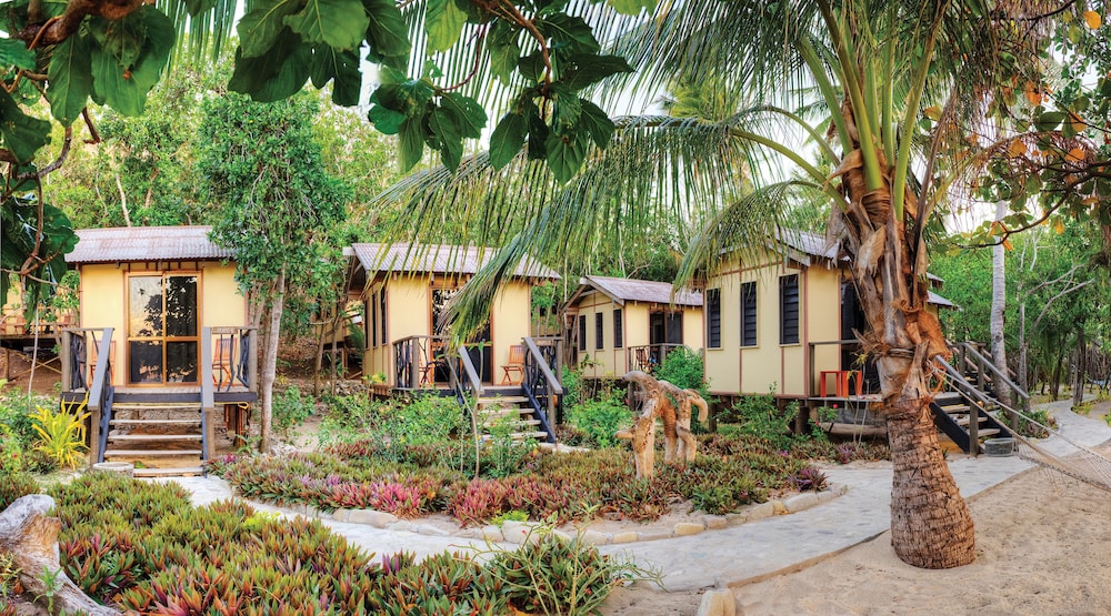 Mantaray Island Resort 9/67