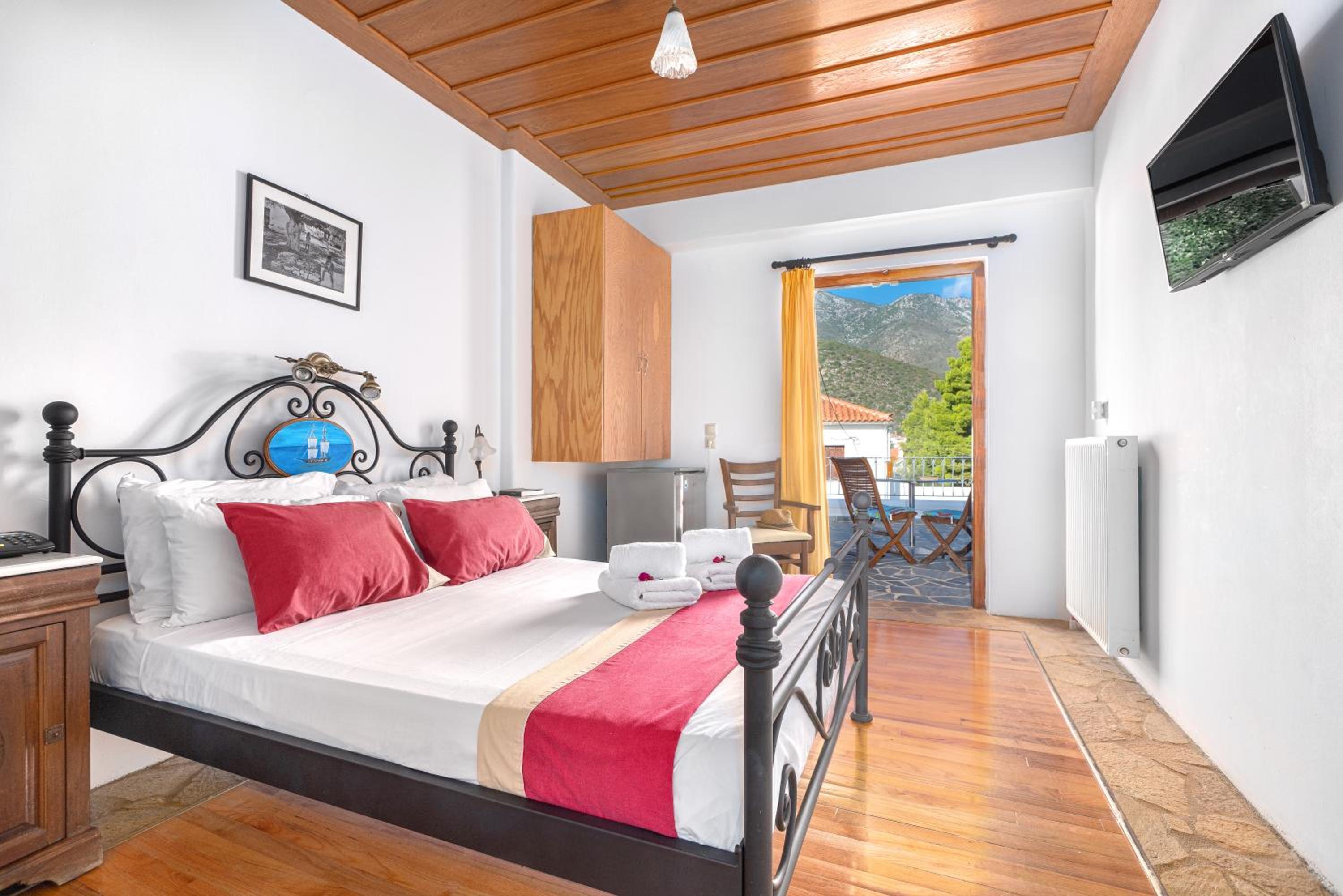 Paraliako Hotel 20/50