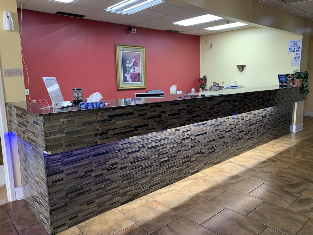Americas Best Value Inn Forest 8/24