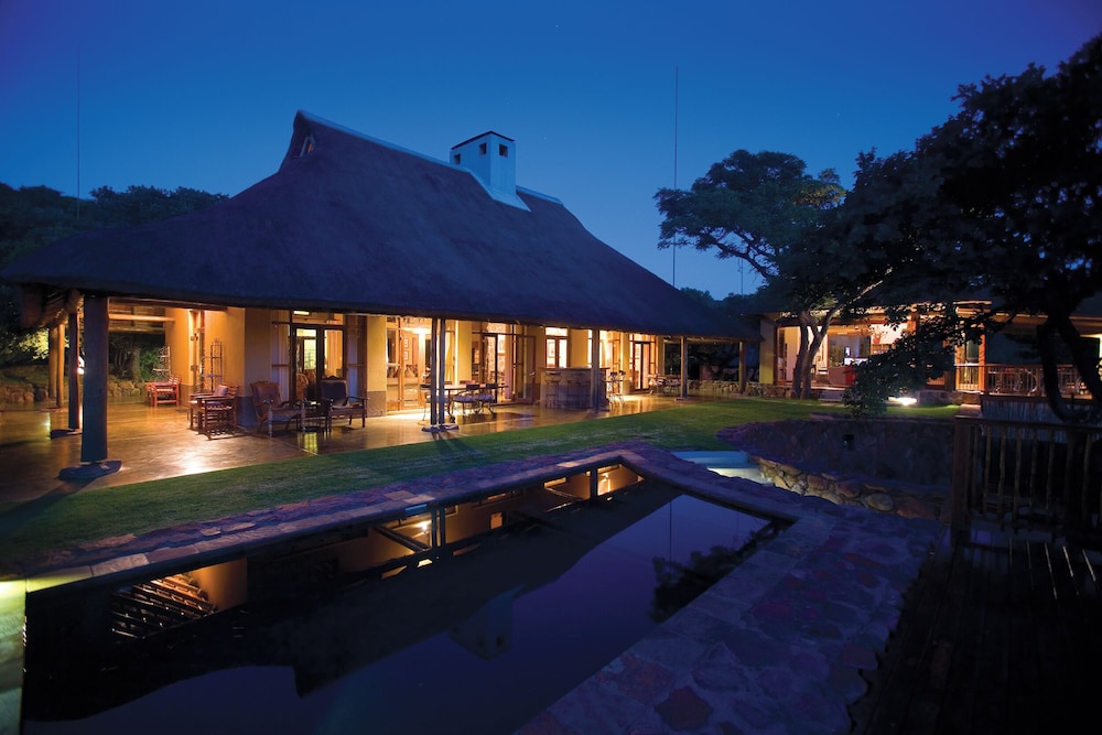 Ekuthuleni Lodge 4/50