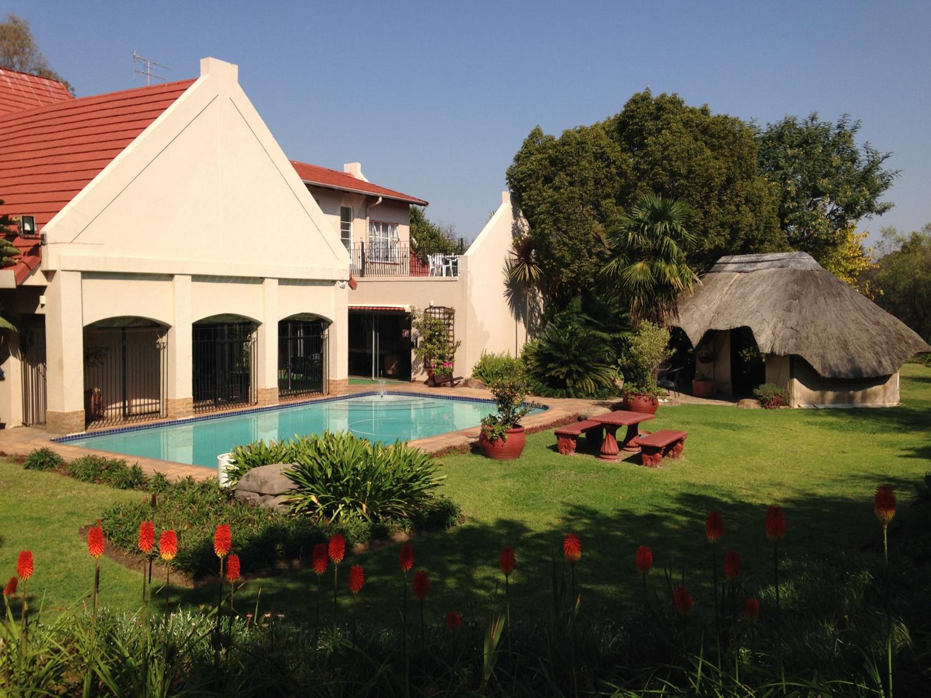 Ipe Tombe Guest Lodge 39/46