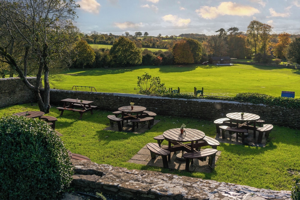 The George Inn 43/50