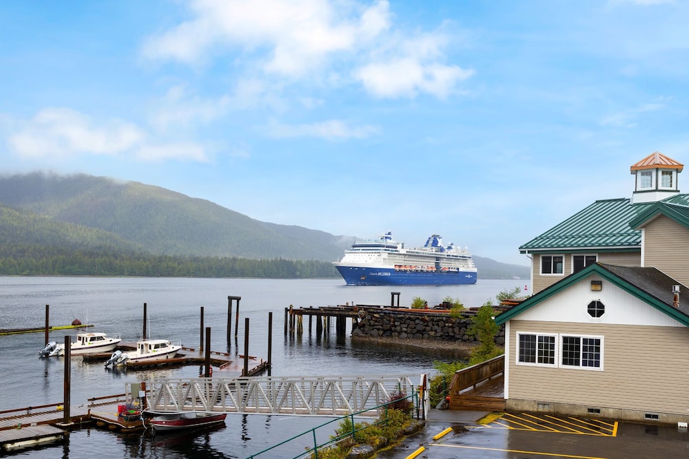 The Ketch Inn and Marina 11/65