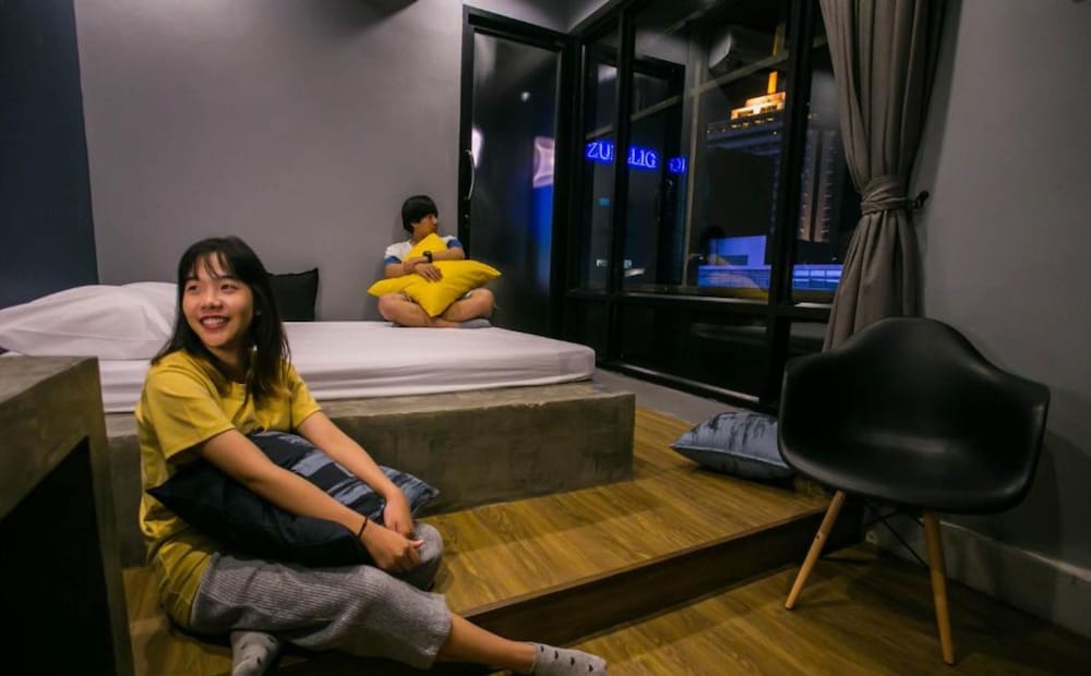 Silom Space Hostel 12/72
