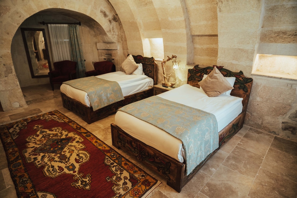 Hu of Cappadocia 12/50