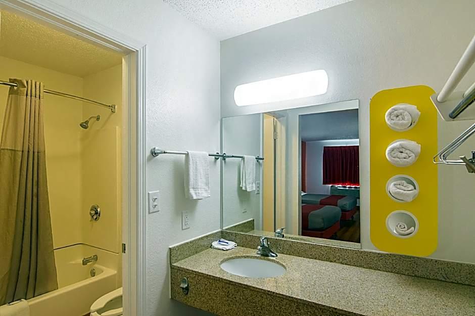 OYO 1001438 Motel6 Williams, AZ – Historic Route 66 22/26