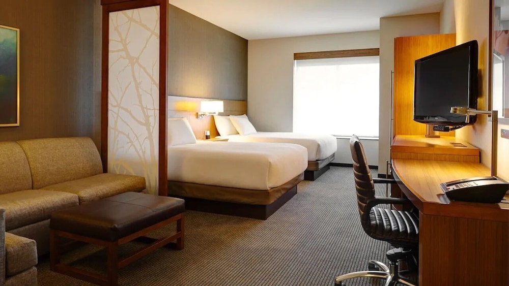 Hyatt Place Titusville / Kennedy Space Center 7/40