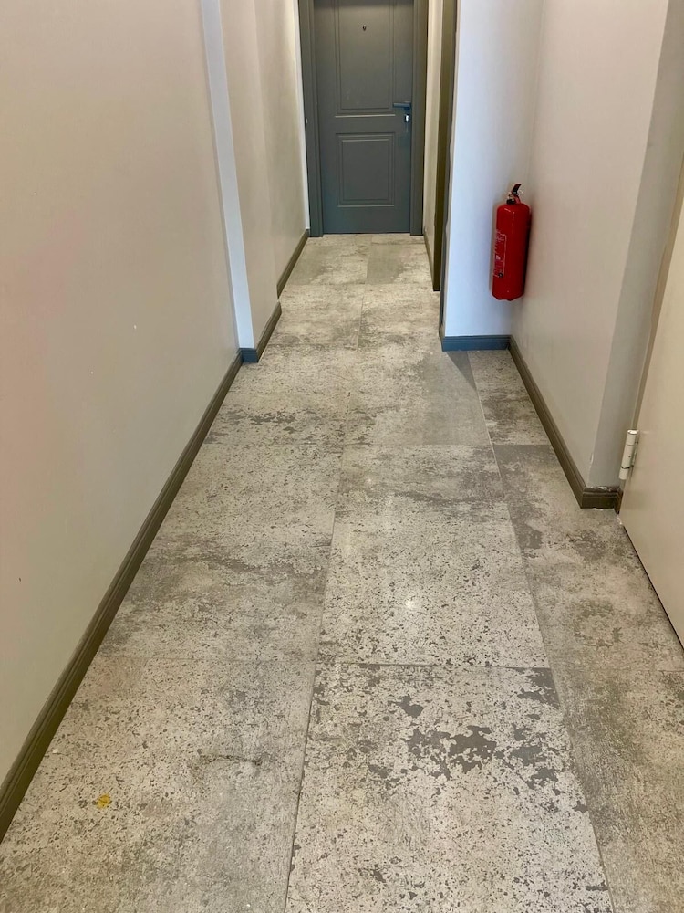 Aymira Suites 33/40