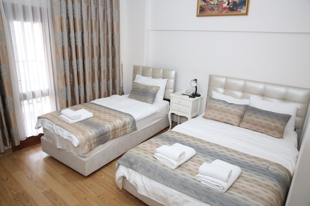 Saint George Boutique House 24/66