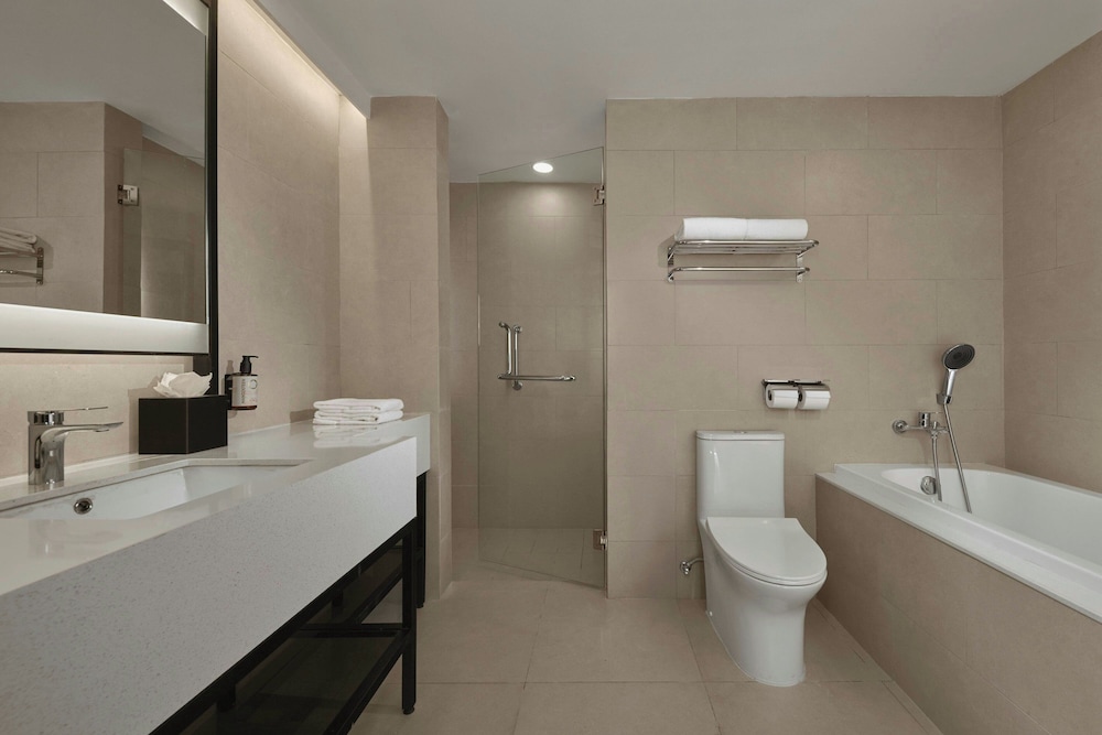AC Hotels by Marriott Ipoh 48/50